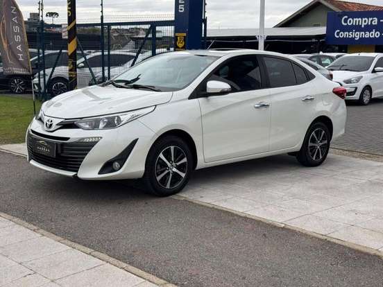 TOYOTA-YARIS-2018