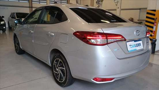 TOYOTA-YARIS-2024