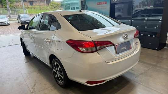 TOYOTA-YARIS-1.5 16V FLEX SEDAN XS CONNECT MULTIDRIVE TOYOTA-YARIS-2020