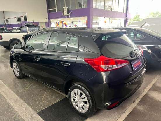 TOYOTA-YARIS-2024