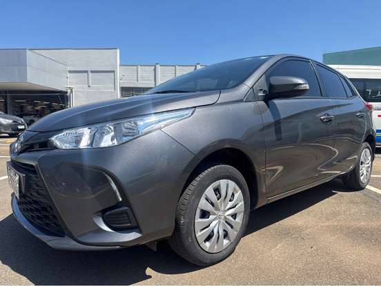 TOYOTA-YARIS-2024