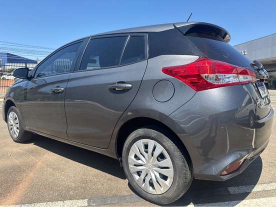 TOYOTA-YARIS-2024