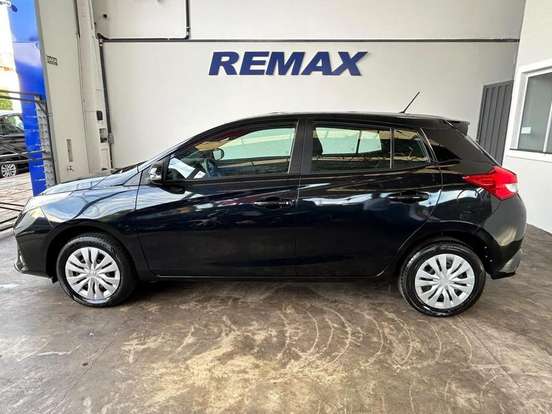 TOYOTA-YARIS-2024