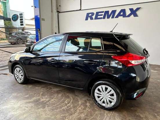 TOYOTA-YARIS-2024