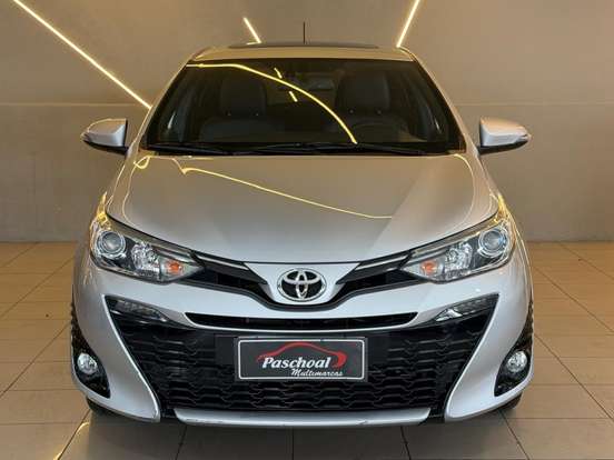 TOYOTA-YARIS-2021