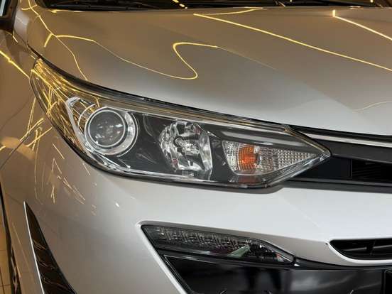 TOYOTA-YARIS-2021