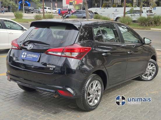 TOYOTA-YARIS-2023