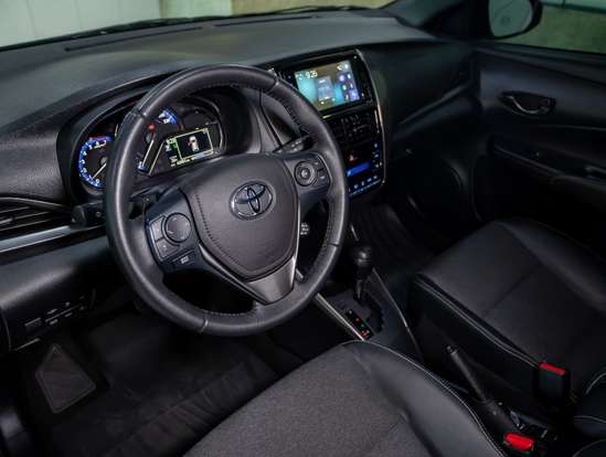 TOYOTA-YARIS-2024