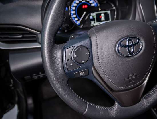 TOYOTA-YARIS-2024