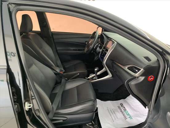 TOYOTA-YARIS-2018