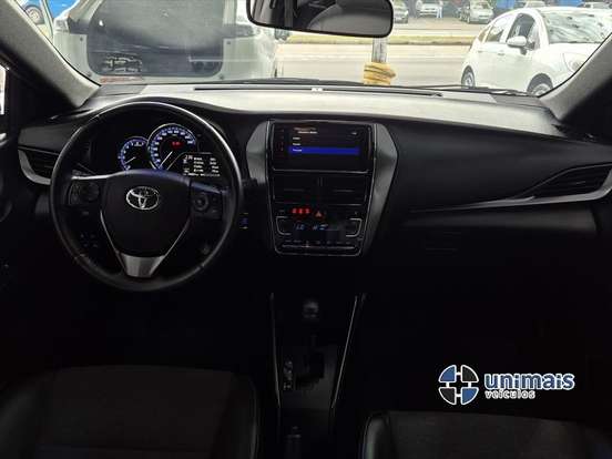 TOYOTA-YARIS-2025