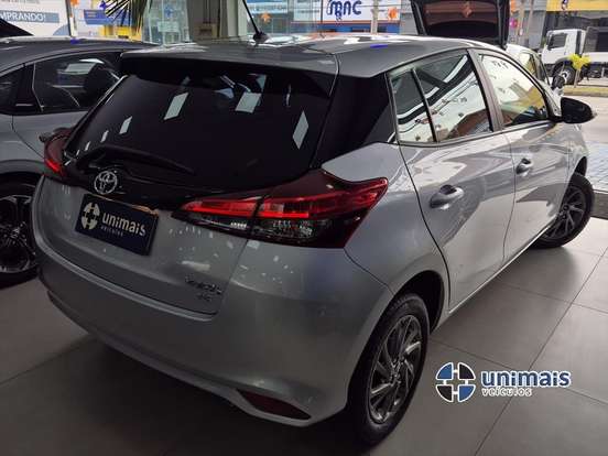 TOYOTA-YARIS-2025