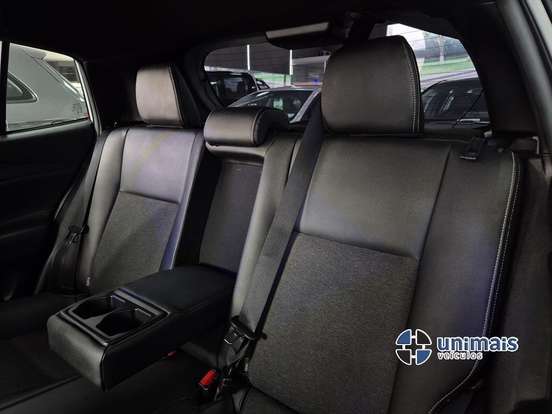 TOYOTA-YARIS-2025
