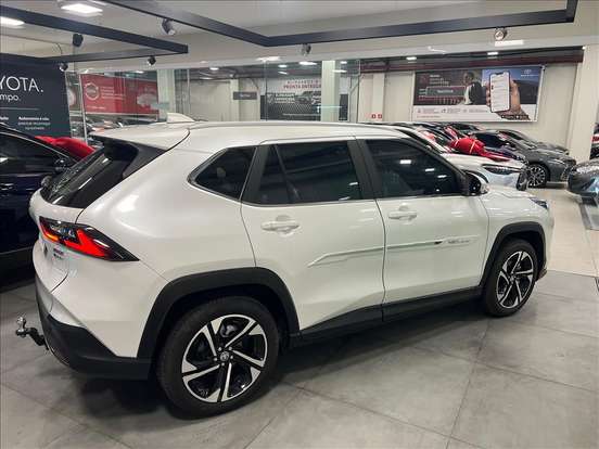 TOYOTA-YARIS CROSS-2026