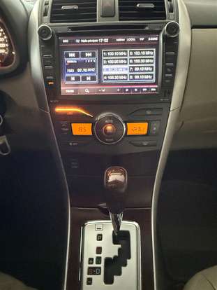 TOYOTA-COROLLA-2012