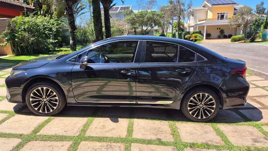 TOYOTA-COROLLA-2024