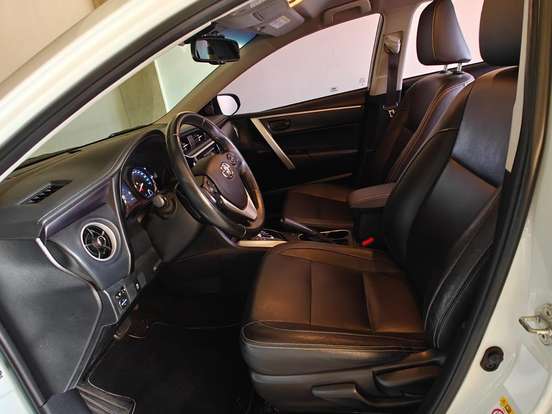 TOYOTA-COROLLA-2018