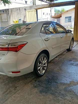 TOYOTA-COROLLA-2018