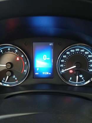 TOYOTA-COROLLA-2018