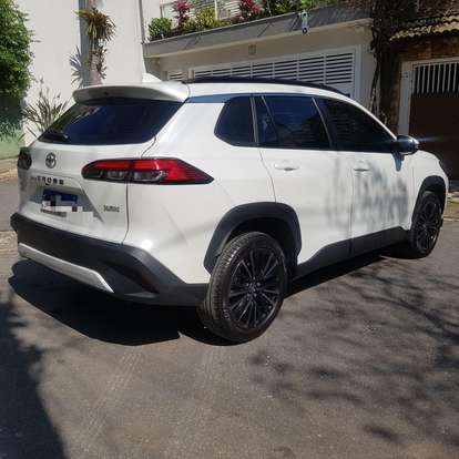 TOYOTA-COROLLA CROSS-2024