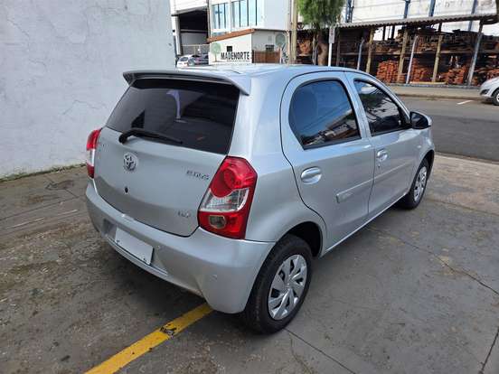 TOYOTA-ETIOS-1.3 X 16V FLEX 4P MANUAL TOYOTA-ETIOS-2016