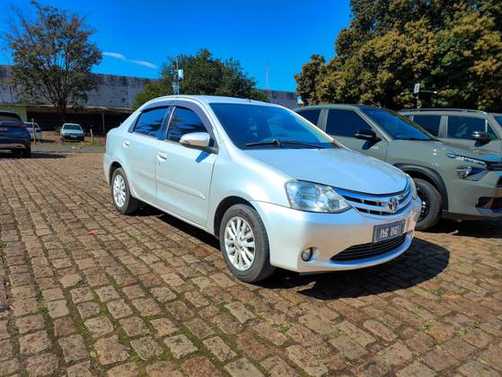 TOYOTA ETIOS 1.5 XLS SEDAN 16V FLEX 4P MANUAL