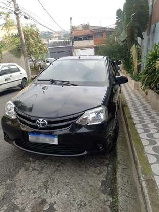 TOYOTA-ETIOS-2015