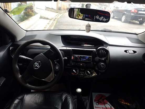 TOYOTA-ETIOS-2015