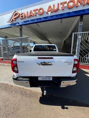 TOYOTA-HILUX-2024
