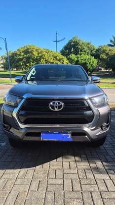 TOYOTA-HILUX-2022