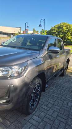 TOYOTA-HILUX-2022