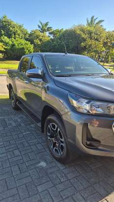 TOYOTA-HILUX-2022