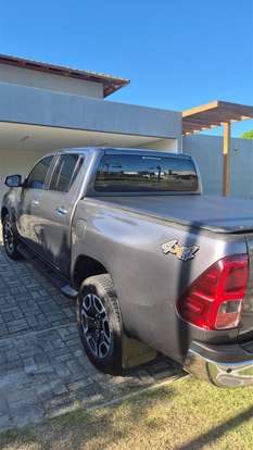 TOYOTA-HILUX-2022