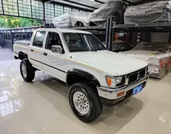 TOYOTA HILUX 2.8 SR5 4X4 CD 8V DIESEL 4P MANUAL TOYOTA HILUX 2.8 SR5 4X4 CD 8V DIESEL 4P MANUAL