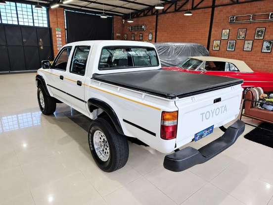 TOYOTA-HILUX-1998