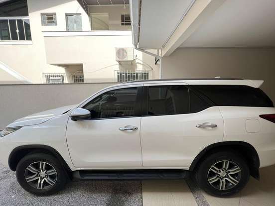 TOYOTA-HILUX SW4-2019