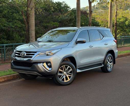 TOYOTA-HILUX SW4-2019