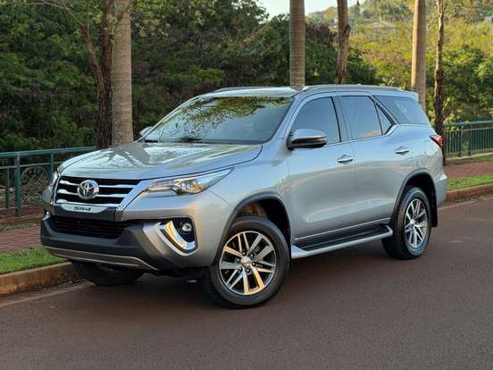 TOYOTA-HILUX SW4-2.8 SRX 4X4 16V TURBO INTERCOOLER DIESEL 4P AUTOMÁTICO TOYOTA-HILUX SW4-2019