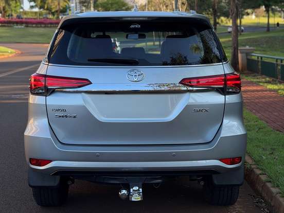 TOYOTA-HILUX SW4-2.8 SRX 4X4 16V TURBO INTERCOOLER DIESEL 4P AUTOMÁTICO TOYOTA-HILUX SW4-2019