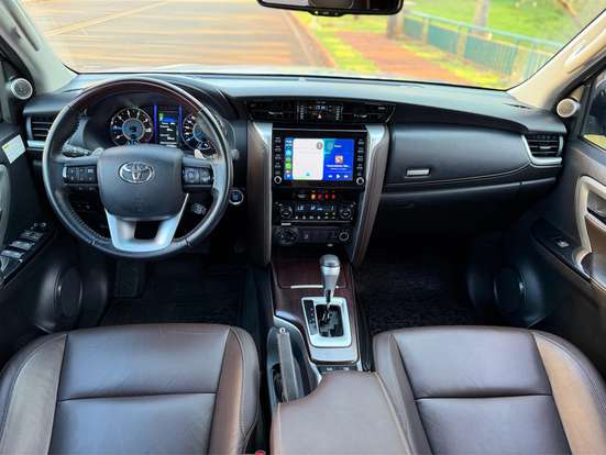 TOYOTA-HILUX SW4-2019