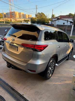 TOYOTA-HILUX SW4-2017