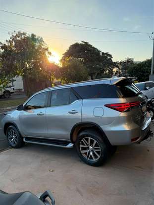 TOYOTA-HILUX SW4-2017