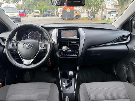 TOYOTA-YARIS-2023