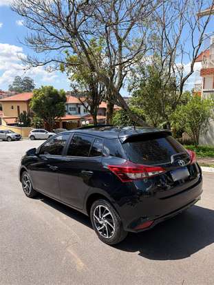TOYOTA-YARIS-2023