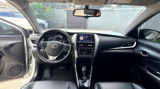 TOYOTA-YARIS-2021
