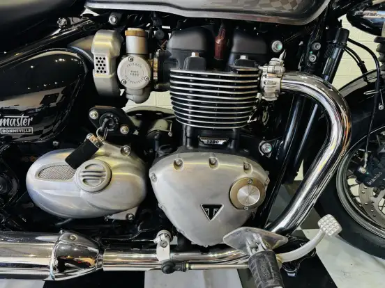 TRIUMPH-BONNEVILLE SPEEDMASTER-2024