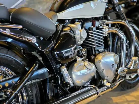 TRIUMPH-BONNEVILLE SPEEDMASTER-2023
