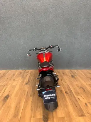 TRIUMPH-ROCKET III R-2021