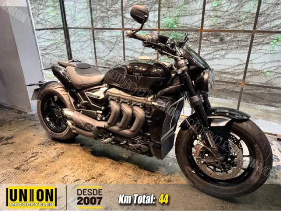 TRIUMPH ROCKET III STORM R 