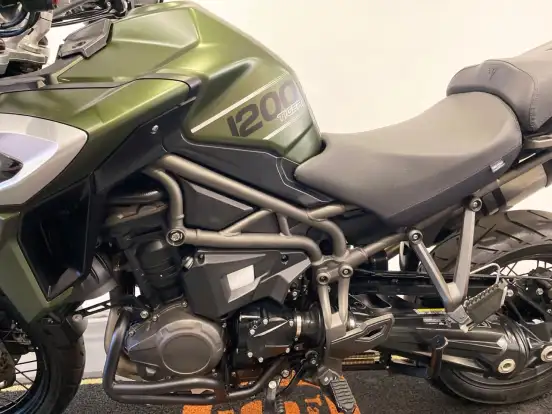 TRIUMPH-TIGER 1200 XCX-2019